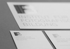 Logo mit partiellem Drucklack